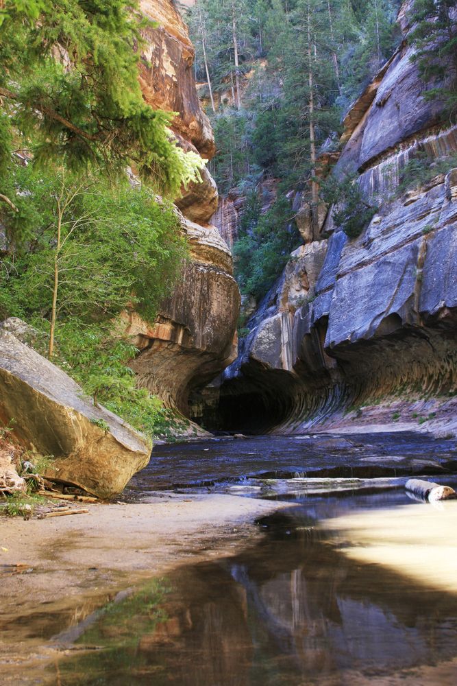 Entry way to the The Subway in Zion National Park 