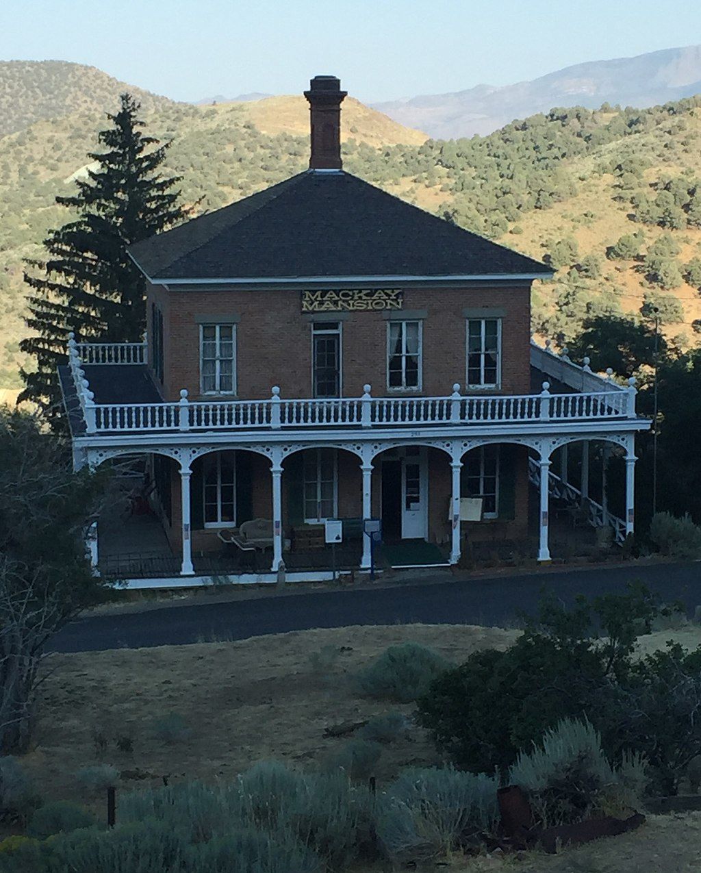 Exterior of Mackay Mansion Museum