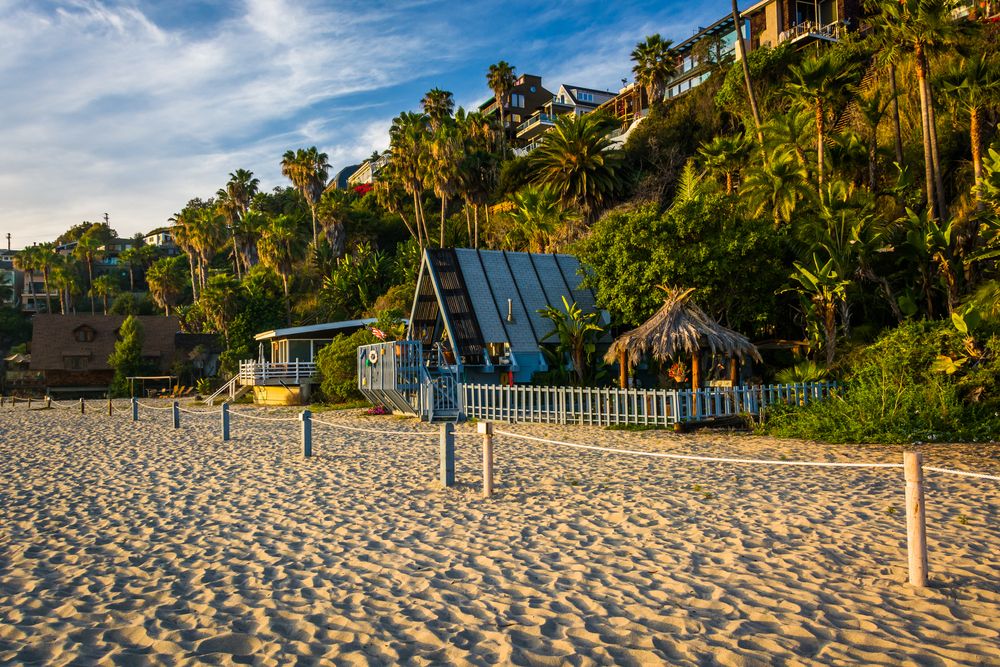 Beach houses at Thousand Steps Beach