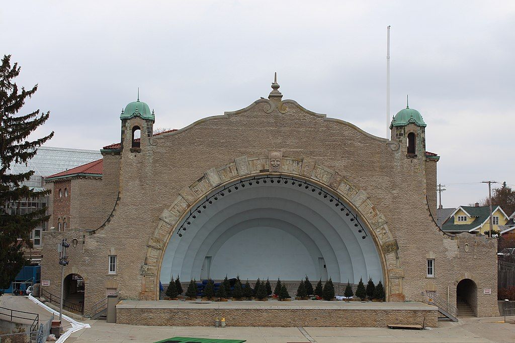 Amphitheatre at Toledo Zoo