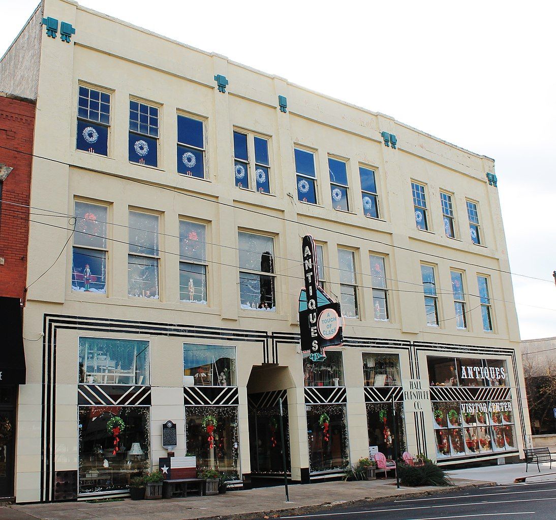 Exterior of A Touch of Class Antique Mall