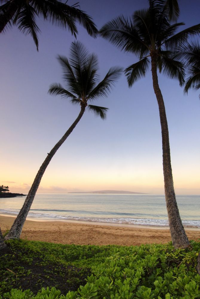Twilight at Ulua Beach