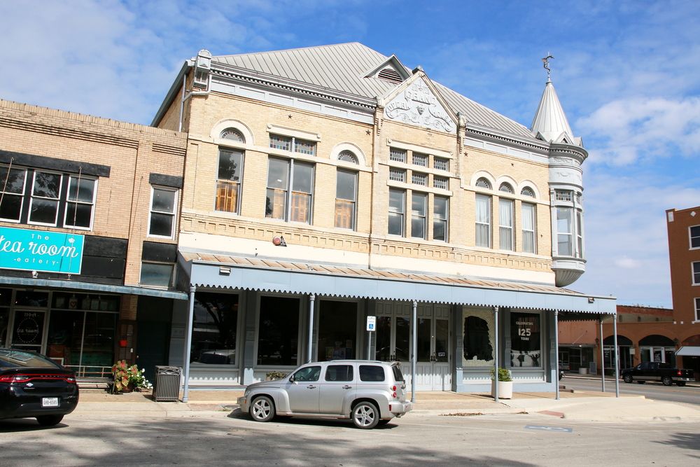 Side exterior of The Uvalde Grand Opera House.