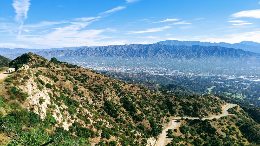 Hiking trail in Verdugo Mountains