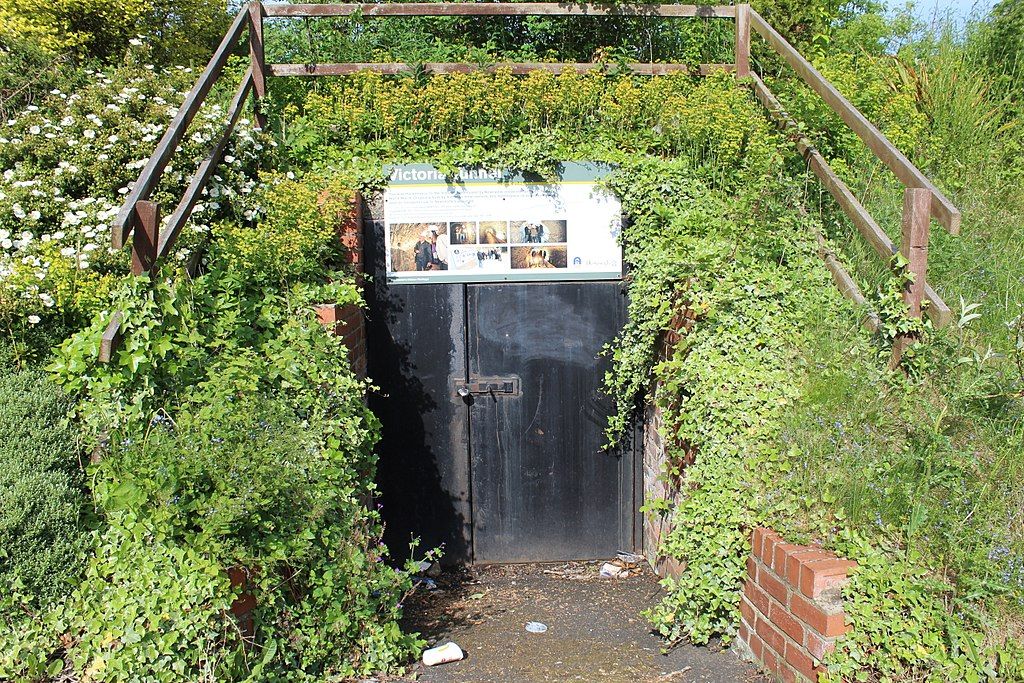 Entry to Victoria Tunnel