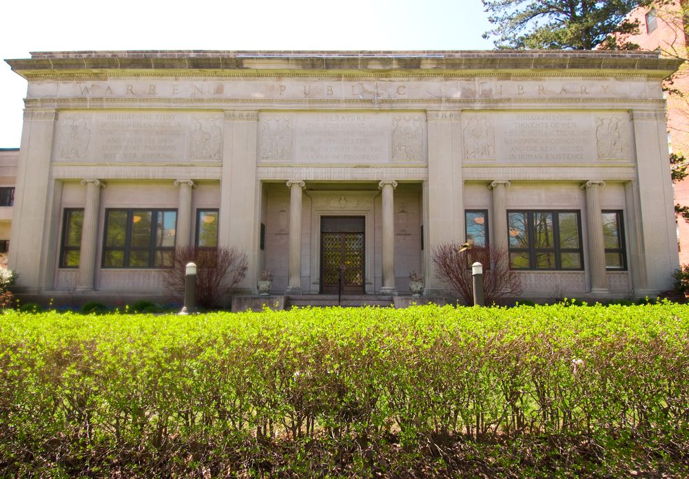 Exterior view of Warren Public Library