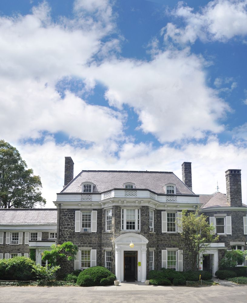 Exterior of Wave hill estate