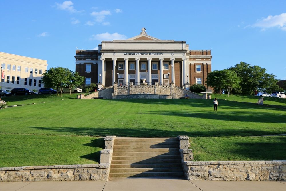 Exterior and landscape of Western Kentucky University