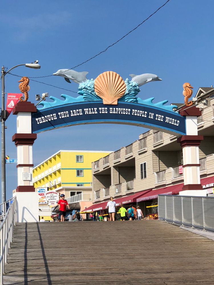 Arch sign of Wildwood Boardwalk