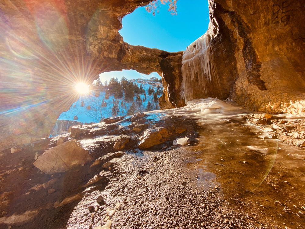 Wind Caves in Logan