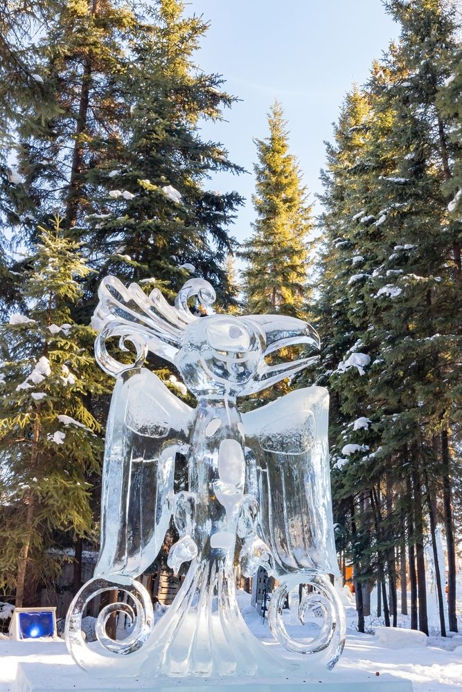 Unique glass sculpture at World Ice Art Championship