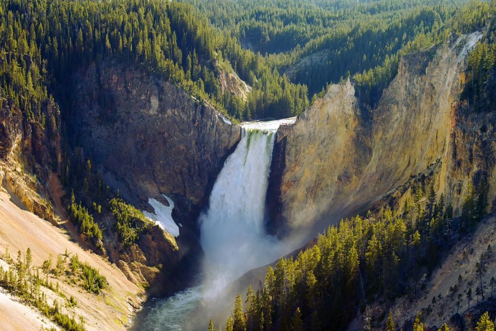 Scenic view of the Grand Canyon at Yellowstone National Park