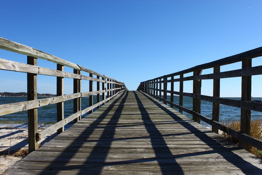 The long Yorktown Fishing Pier