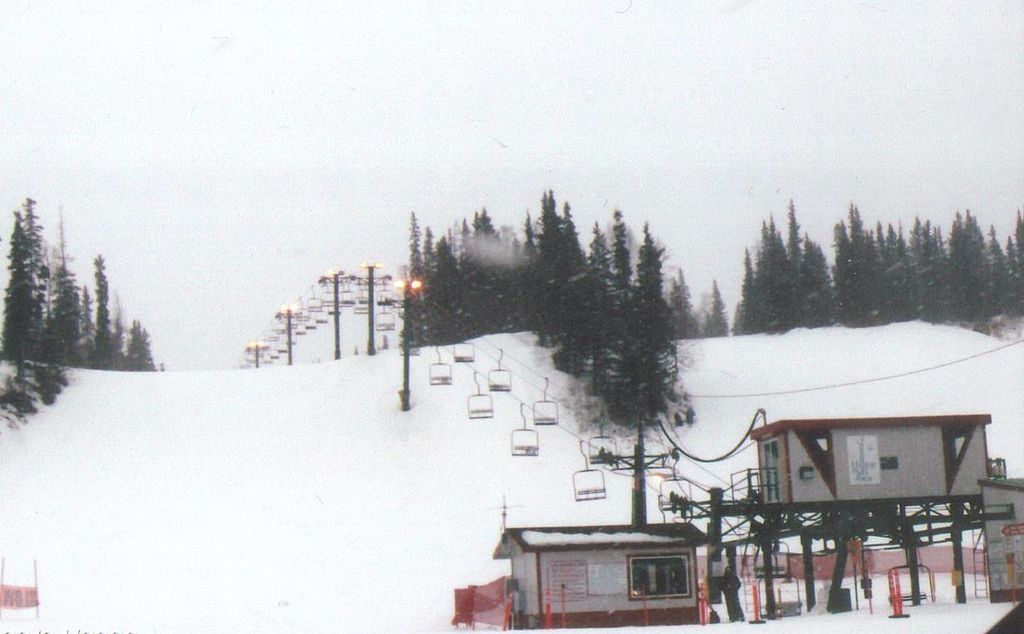 Daytime view of Hilltop Ski Area
