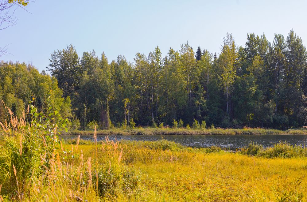 The waters of Jewel Lake