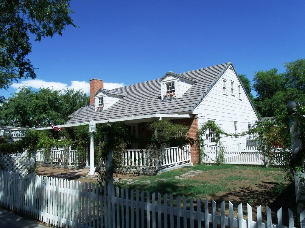 A house at Historic Downtown Glendale