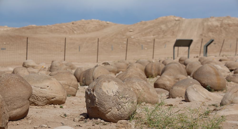 Round rock formations at Pumpkin Patch Rocks