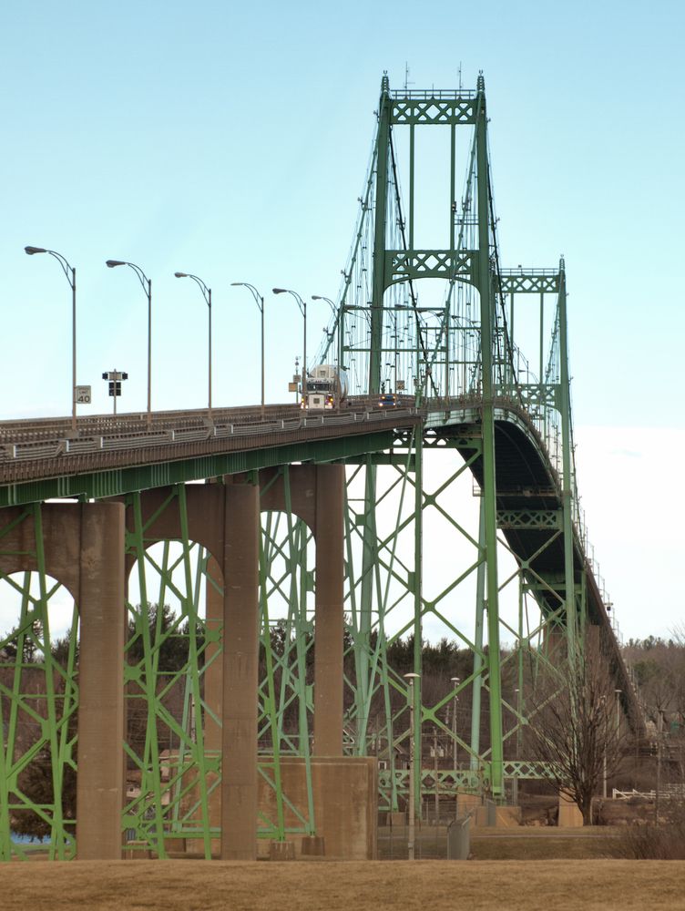 Structure of Thousand Islands Bridge