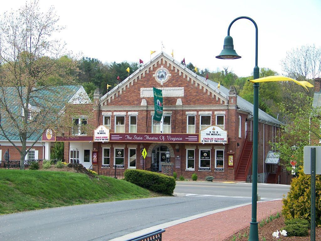 Barter theatre exterior view from down the road with a light post.