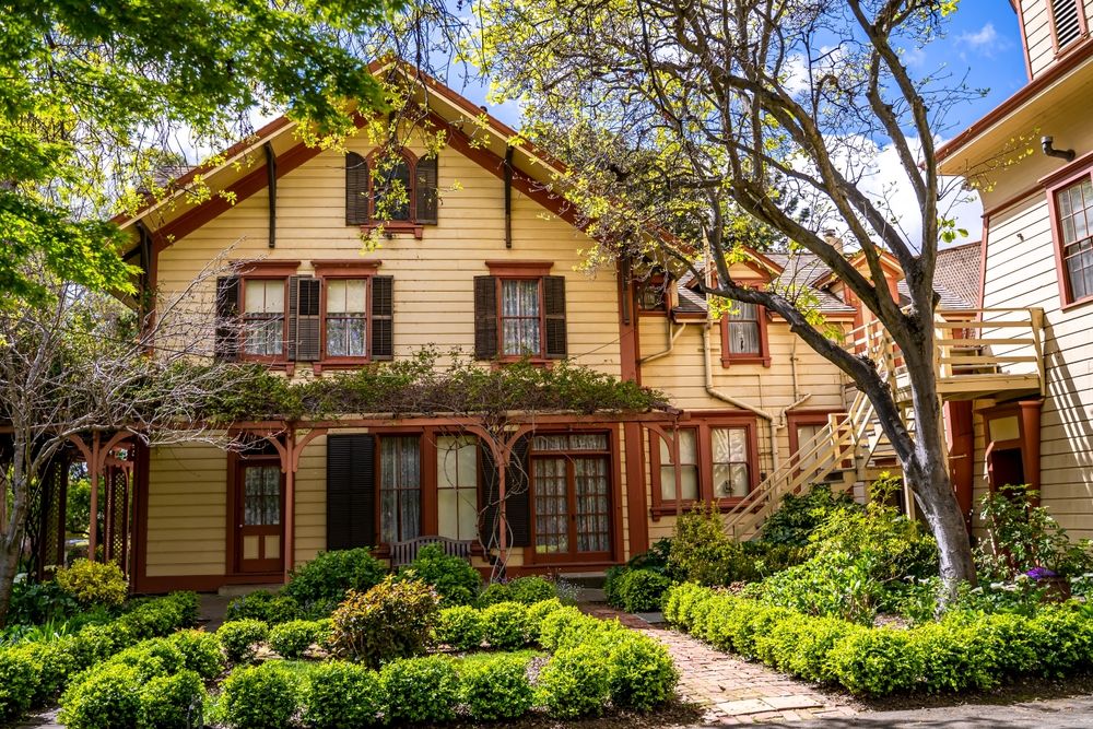 Front view of the house at Shinn Historical Park and Arboretum