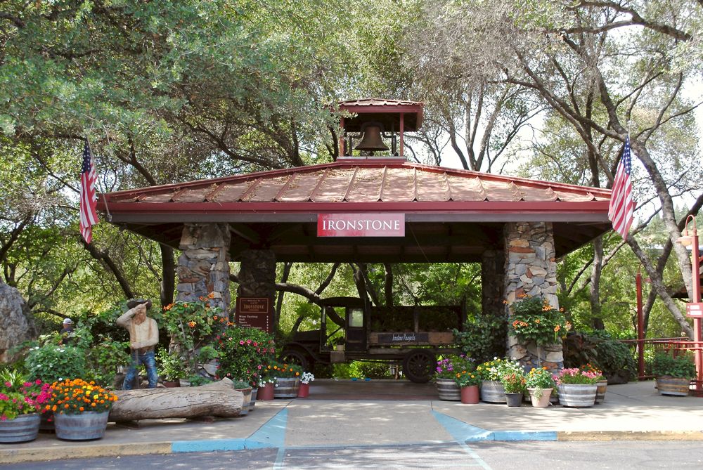 Entrance to the Ironstone Vineyards