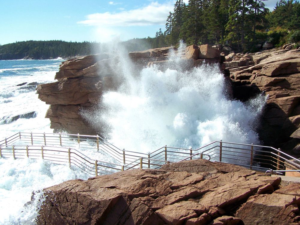 High water spray from Thunder Hole