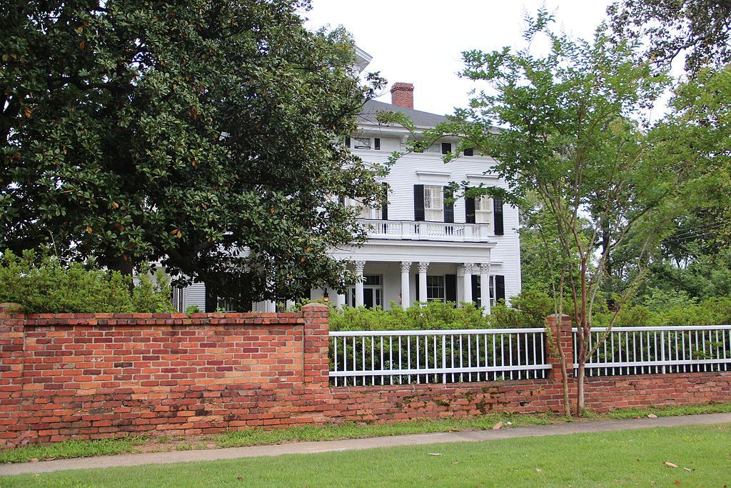 A house at Summerville Historic District