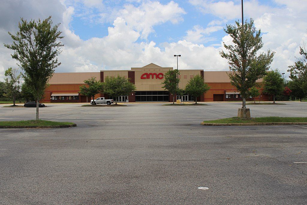 Exterior of AMC CLASSIC Albany 16