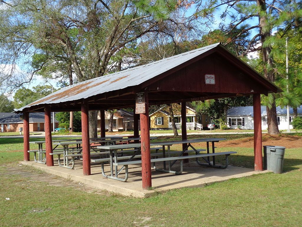A picnic shed at Tift Park