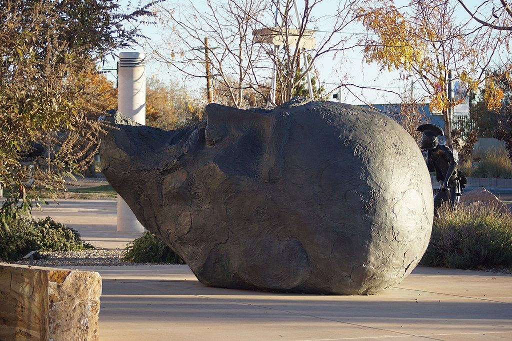 A sculpture on the grounds of Albuquerque Museum of Art and History