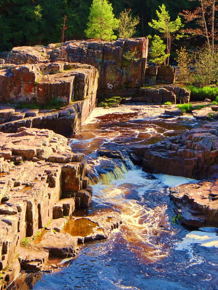 Short waterfall at Dells of the Eau Claire Park