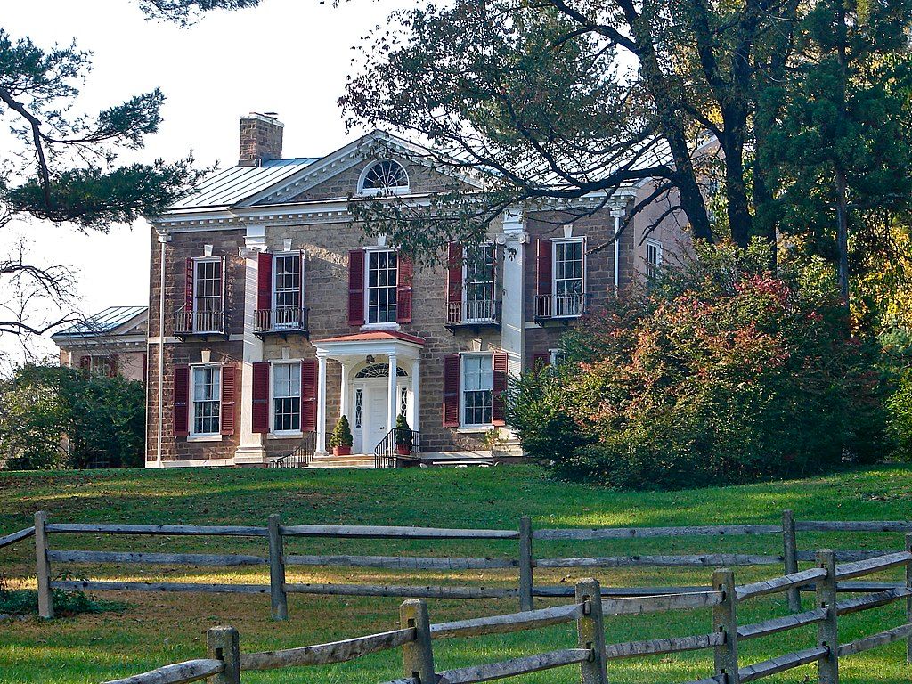 Exterior of Highlands Mansion and Gardens