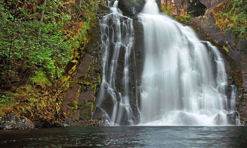 Scenic view of Young River Falls