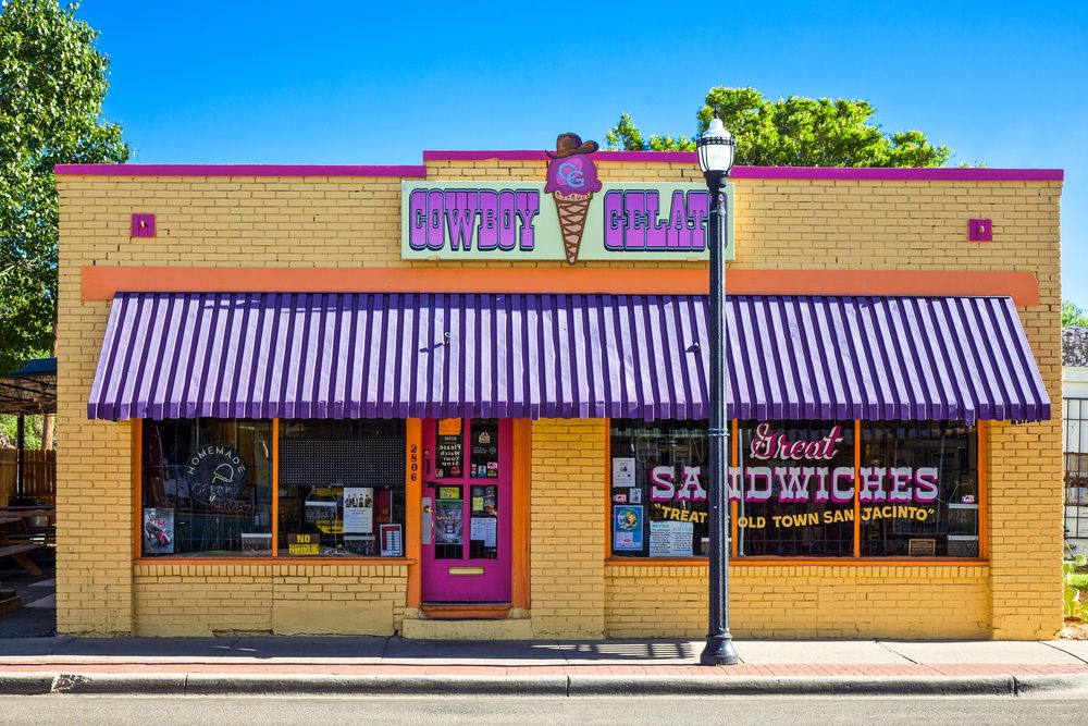 Gelato shop at Route 66 Historic District