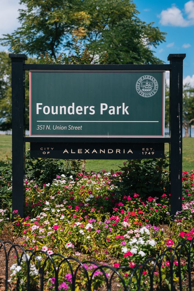 Welcome sign of Founders Park