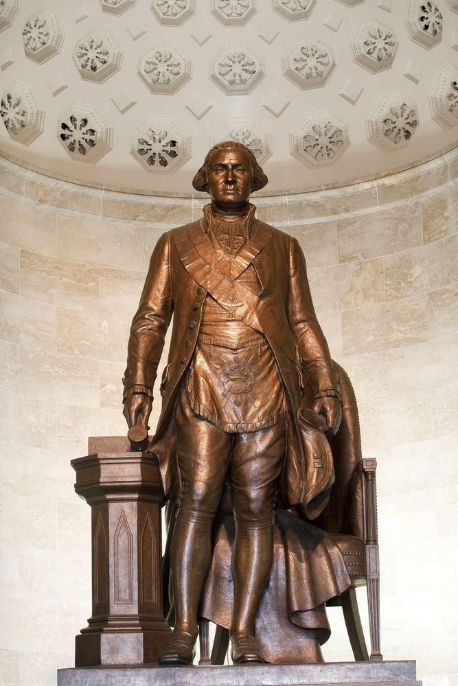 Statue in George Washington Masonic Memorial