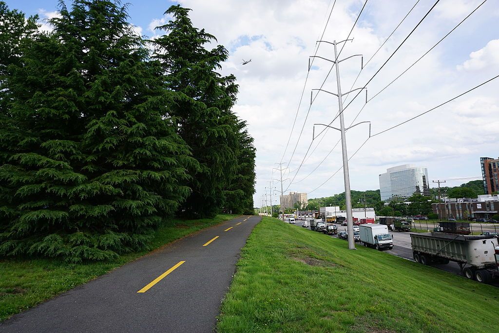 The road of Washington and Old Dominion Railroad Regional Park