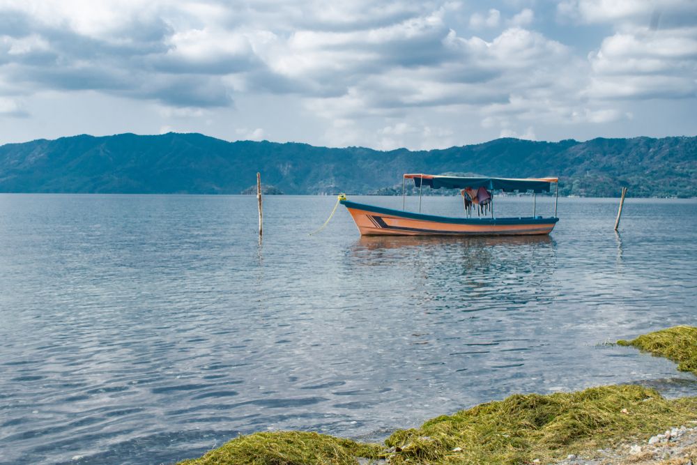 Boat in Lake Ilopango