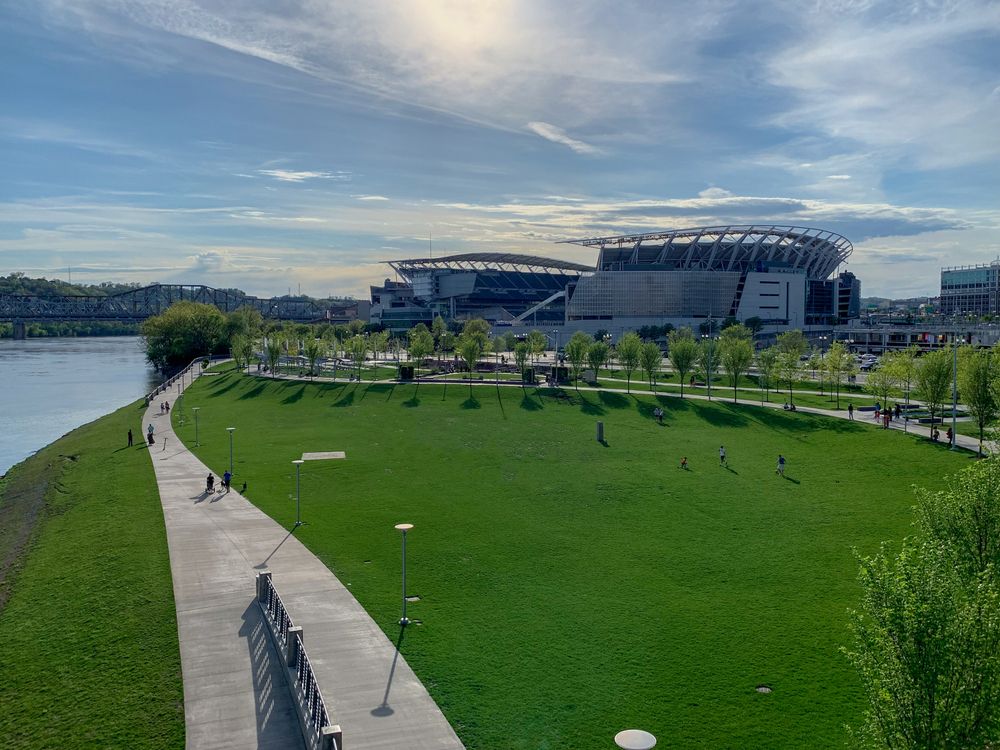The grounds of Smale Riverfront Park
