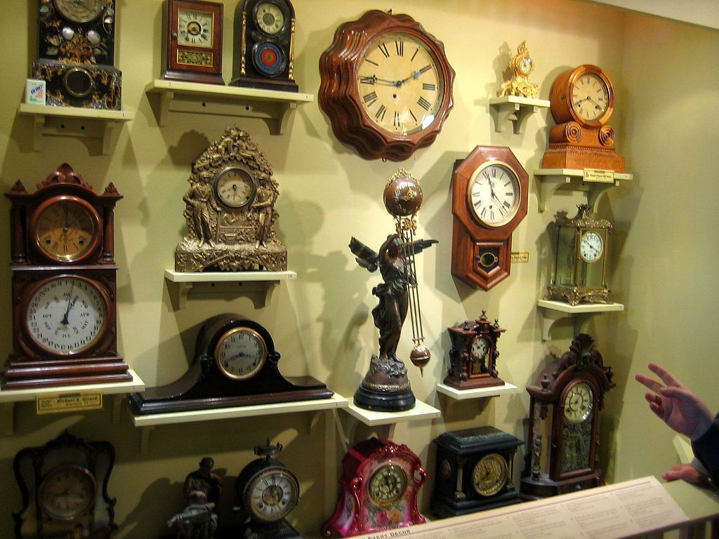 Clock collection in American Clock And Watch Museum