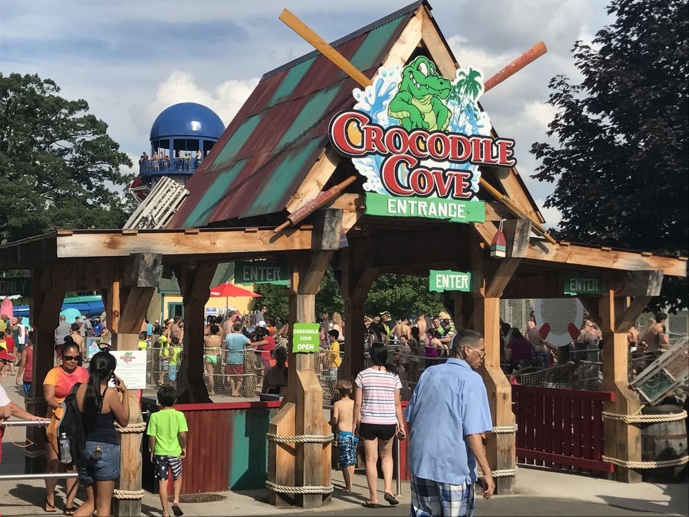 Crocodile cove at Lake Compounce