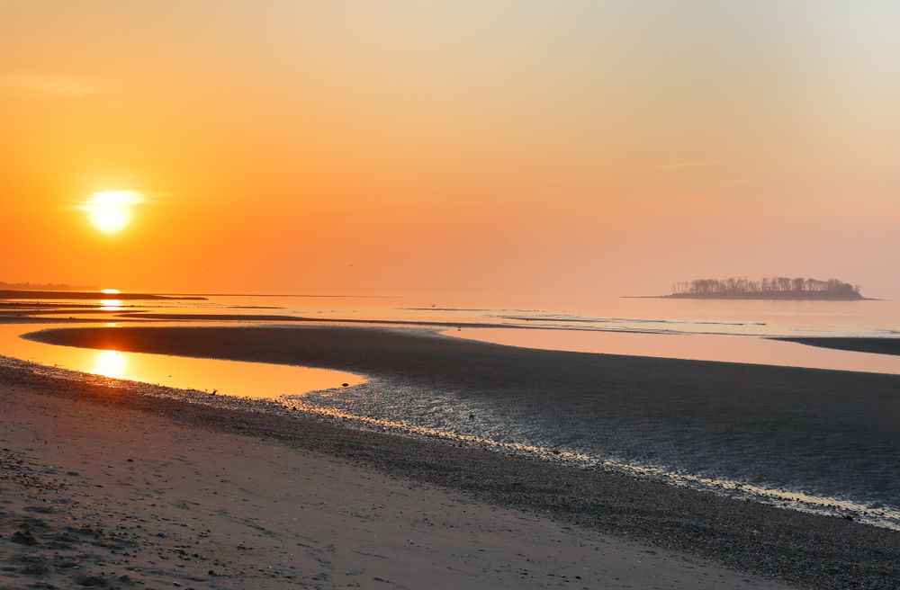 Scenic view of Silver Sands State Park