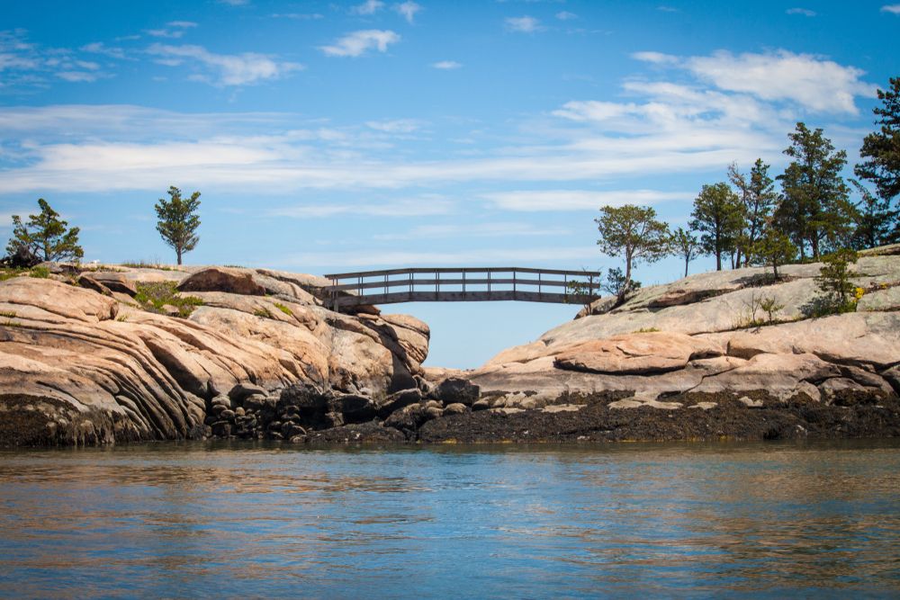 Bridge over the waters of Thimble Islands