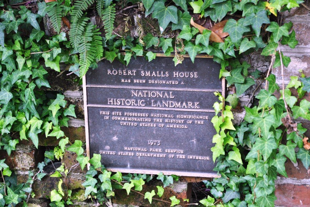 History marker of Robert Smalls House