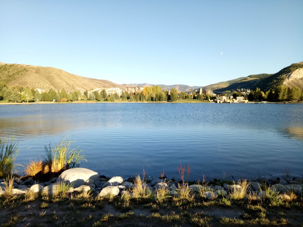 Rocky shore of Benchmark Lake Reservoir