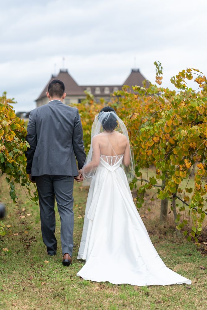 Newlyweds at Chateau Elan Winery & Resort