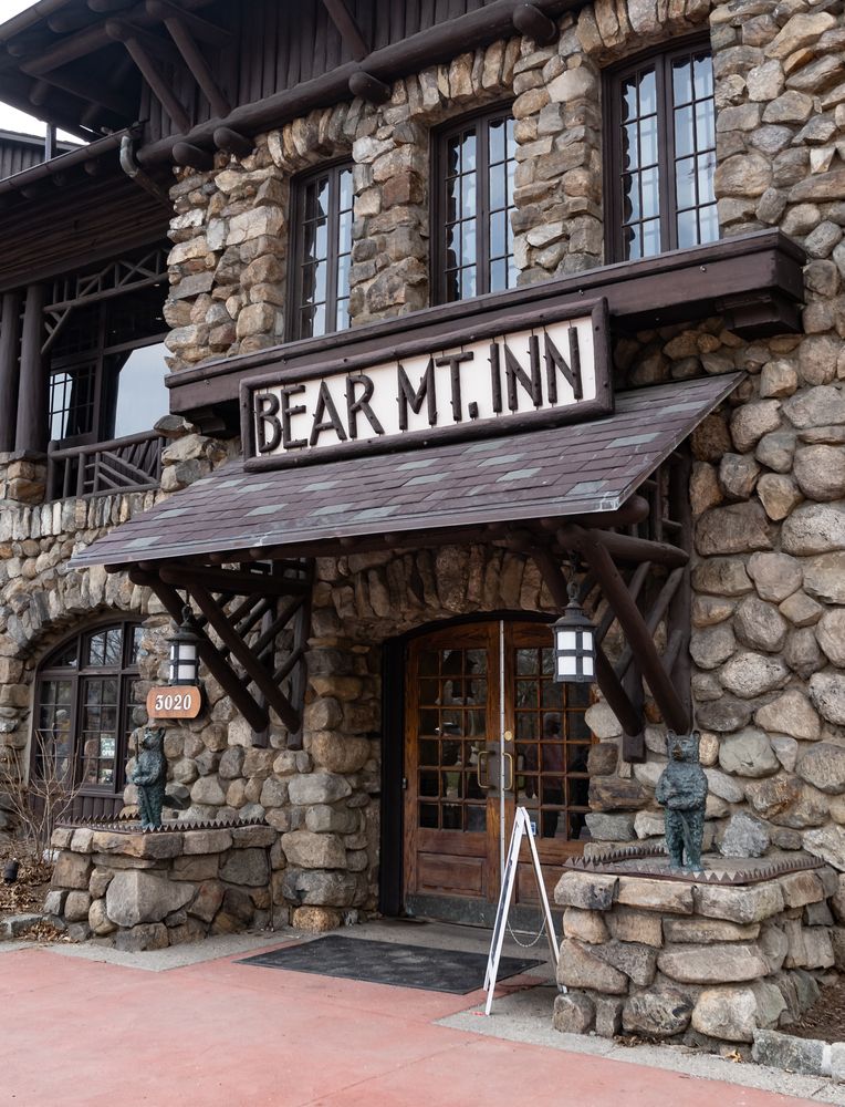 Entrance doors of Bear Mountain Inn