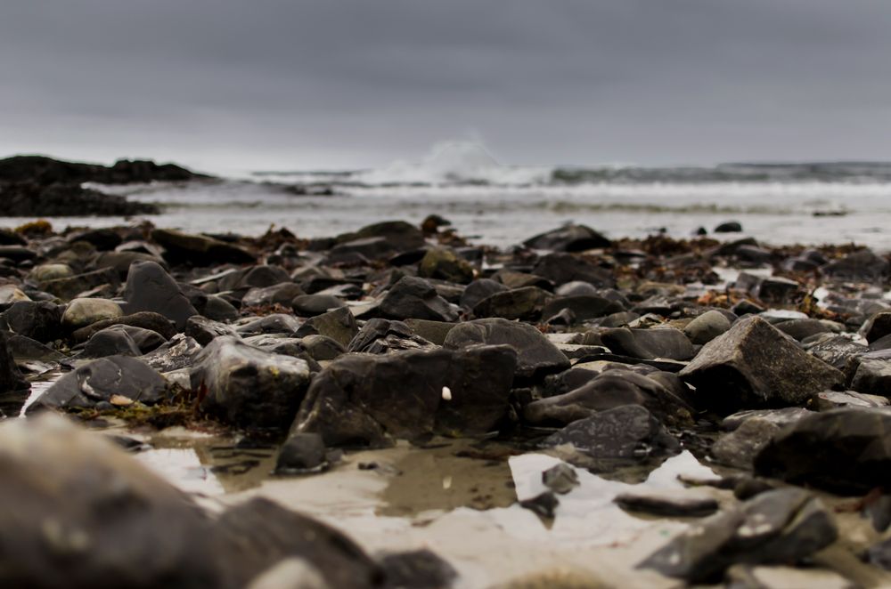 Close up view of Fortunes Rock Beach's rocky shore