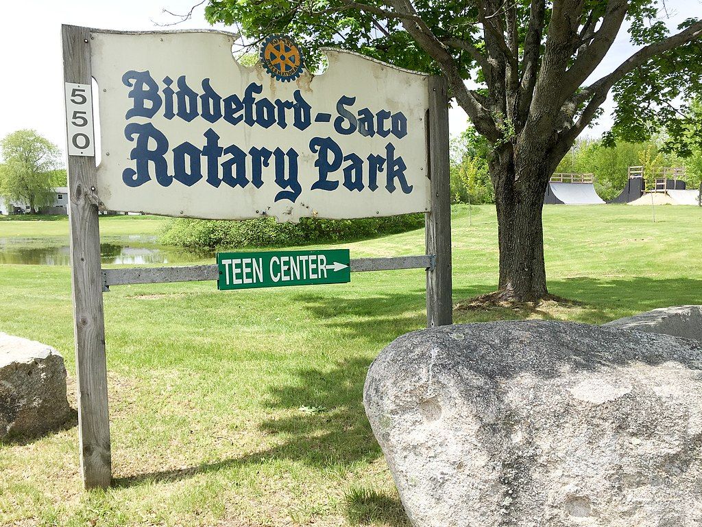 Welcome sign of Rotary Park