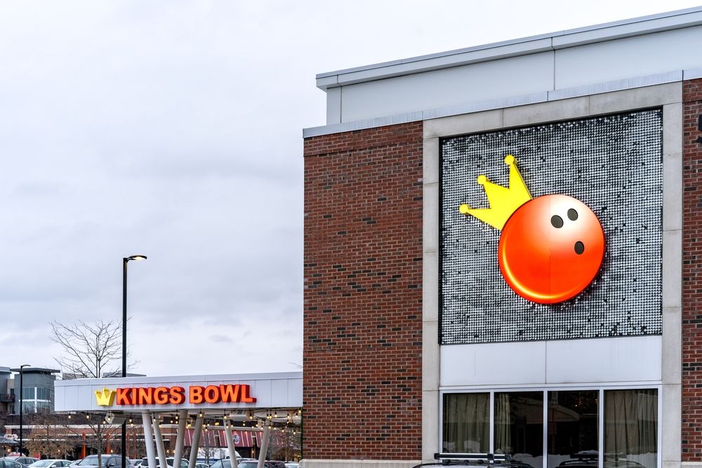 Building sign of Kings Dining & Entertainment